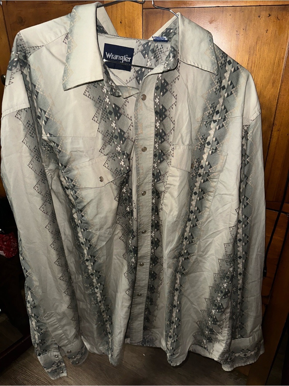 Wrangler Checotah® Gray Fade Long Sleeve